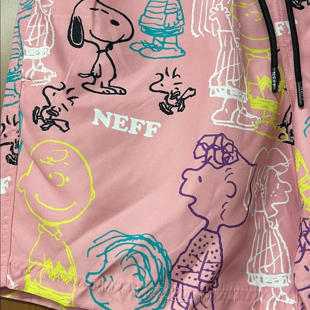 NEFF Peanuts Crew Swim Shorts Small NWT